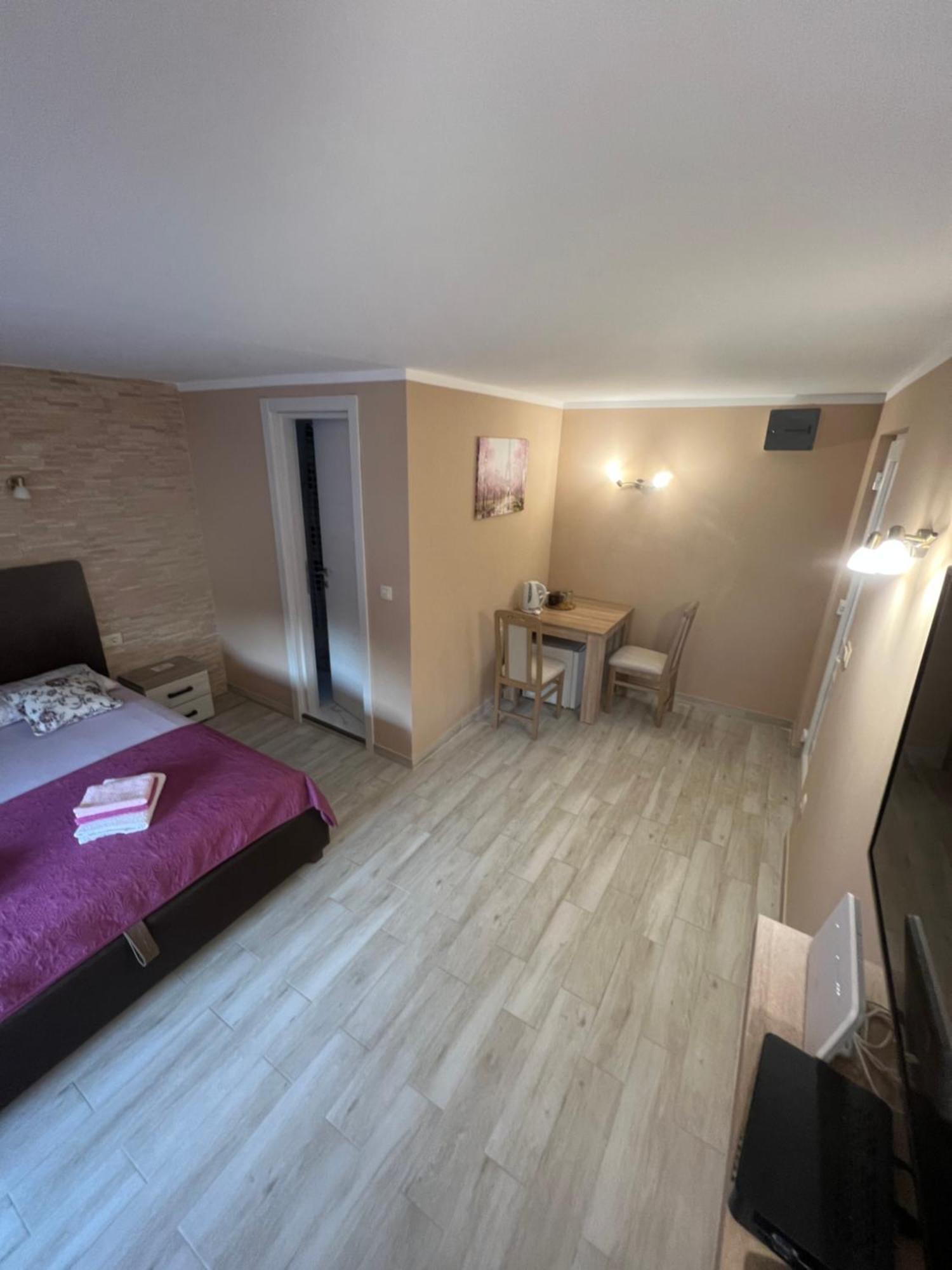 Studio Elena Tivat Extérieur photo